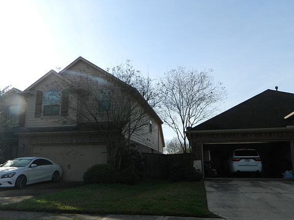 2nd image of 18903 Cove Pointe Dr
