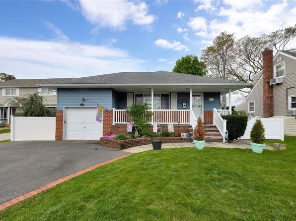 748 Oakfield Avenue, North Bellmore, NY 11710