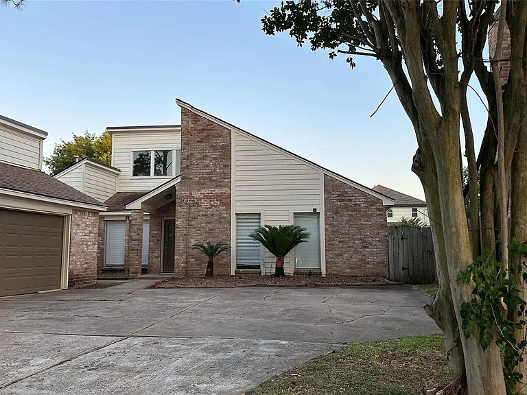 11503 Briar Forest Dr — Photo 2