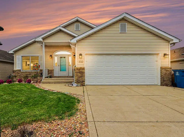 332 Carey Ln, Chesterton, IN 46304