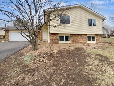 4785 Beacon Hill Rd, Eagan, MN, 55122