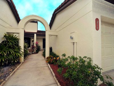 210 Parkside Pl #210, Indian Harbour Beach, FL, 32937