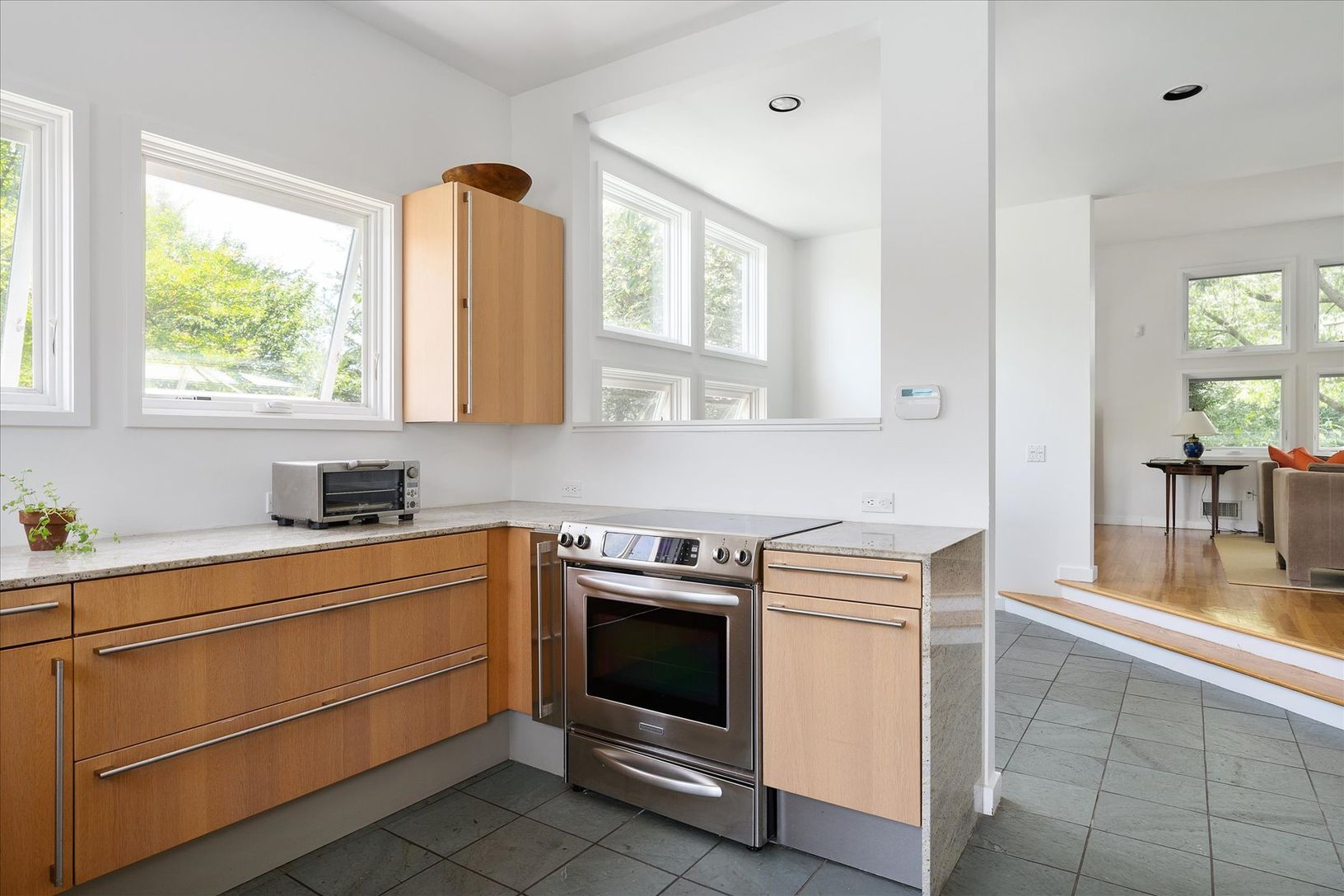  Kitchen and Dining Room 