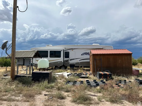 5700 W W Utilities, Beryl, UT 84714