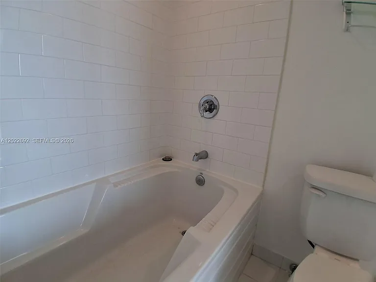 690 SW 1st Ct #Penthouse I19 — Photo 20