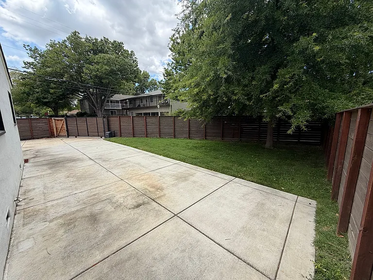 518 Fremont Way — Photo 24