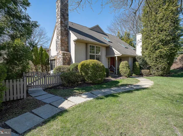 477 Chandlee Dr, Berwyn, PA 19312