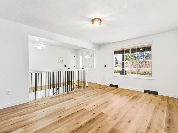 2nd image of 1080 S Garrison St