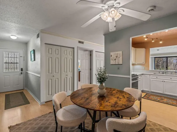 W194S7764 Overlook Bay ROAD #A, Muskego, WI 53150