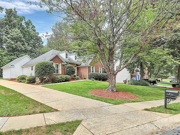 5th image of 207 Chandeleur Dr