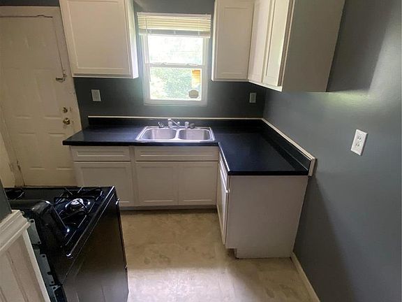 4th image of 8158 Vardaman Dr
