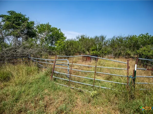 488 Moritz Rd, Meyersville, TX 77974