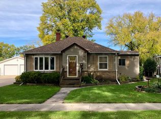 718 14th Ave S, Grand Forks, ND 58201