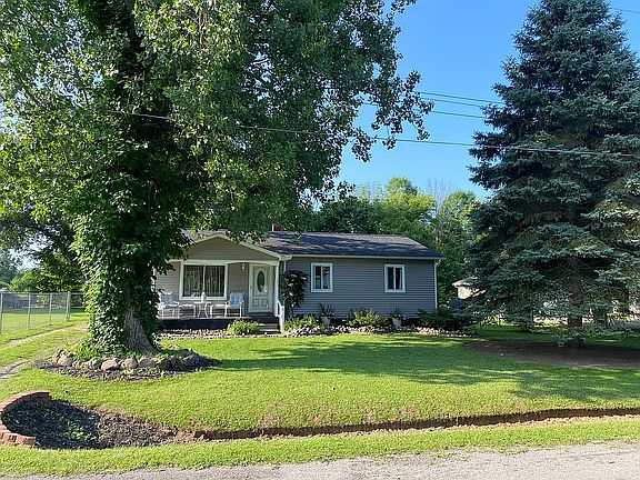 4th image of 1183 Roseberry Ln