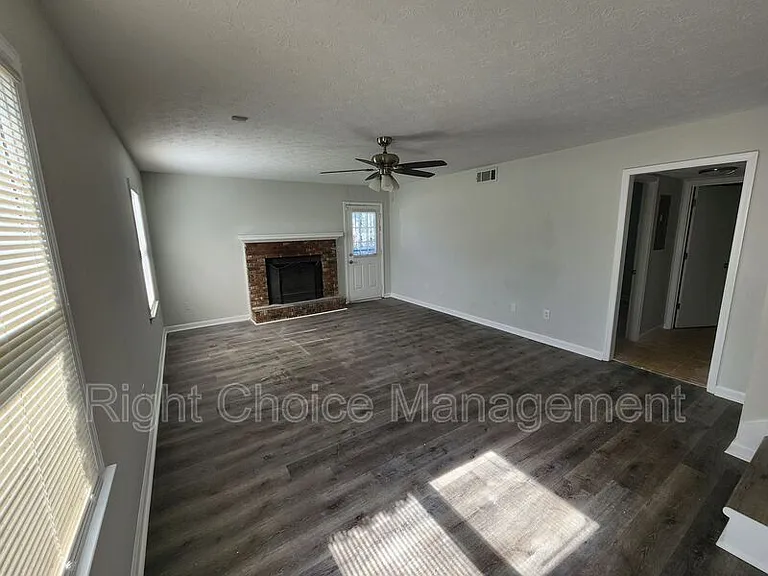 6219 Browning Dr — Photo 9