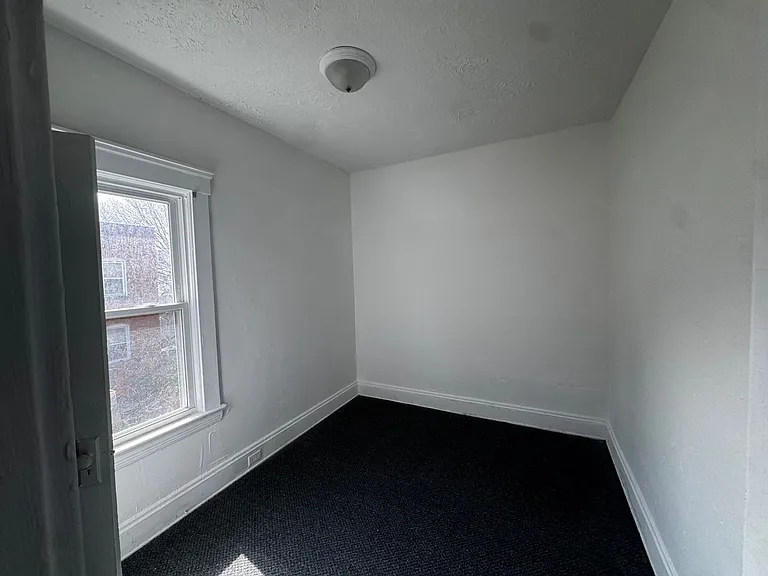 880 Stevenson Rd Cleveland, Oh. 44110 — Photo 14