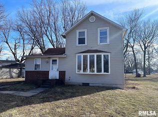 203 W Monroe St, Altona, IL 61414