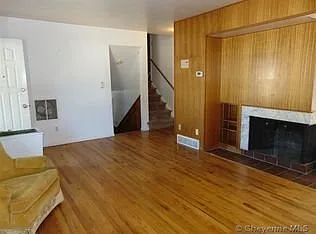 Pretty 4 bedroom 2 bath — Photo 2