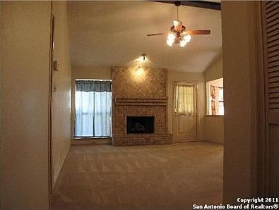 4th image of 4510 Lakeway Dr