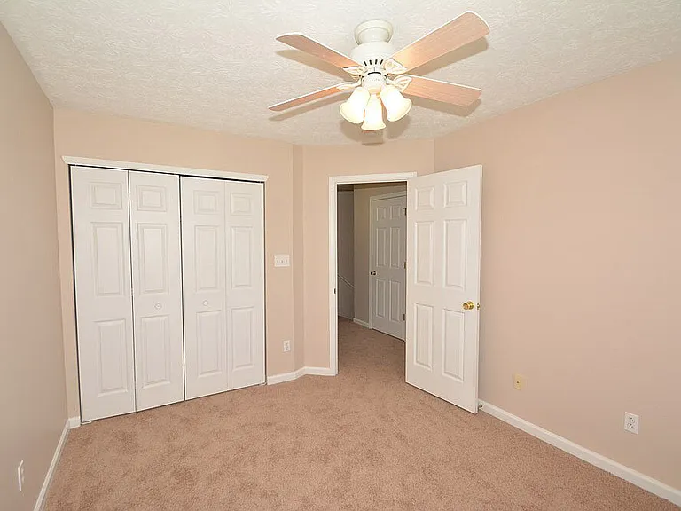 6917 Tree Top Ln — Photo 21