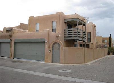 1st image of 844 SE Cir NW