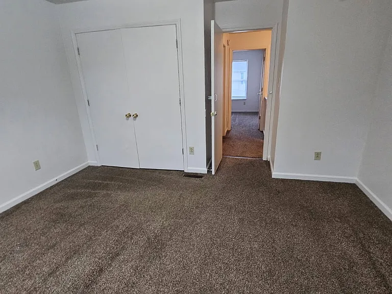 2304 Raleigh Ct #5 — Photo 14