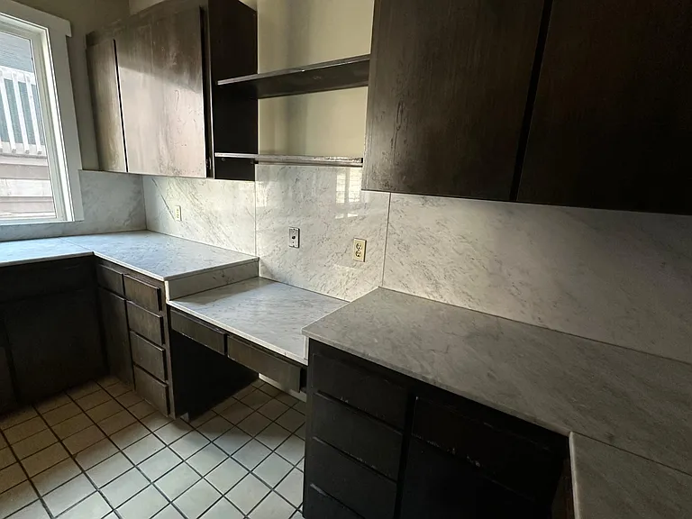 602 Melrose Ave E #202 — Photo 12