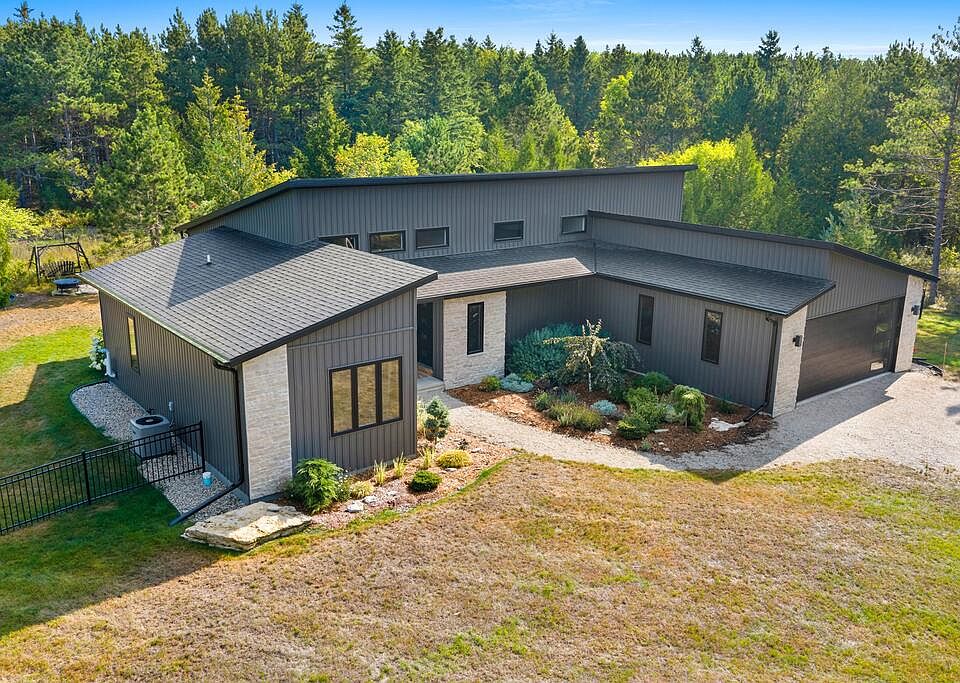 1st image of 2700 Woerfels Wood Rd