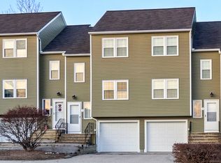 18 Ballou St APT 5, Putnam, CT 06260