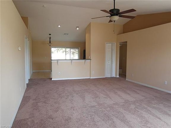 4th image of 403 NW 13th Ter