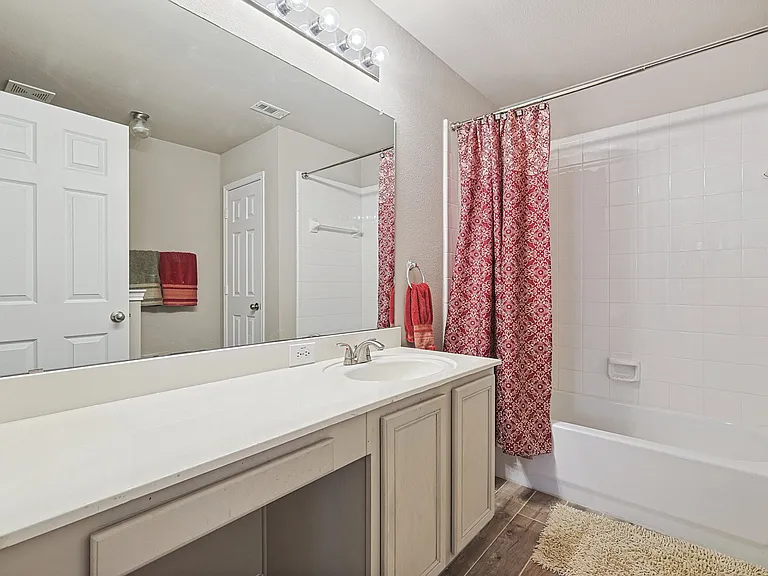 4064 Kyndra Cir — Photo 14