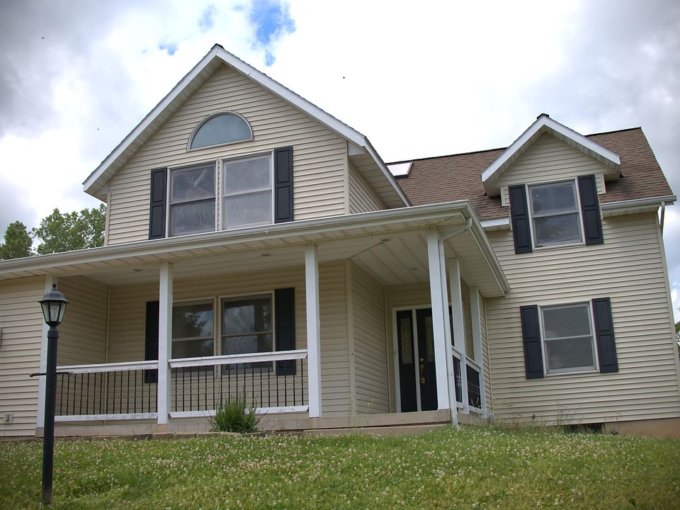 1st image of 3841 Kentridge Dr SE