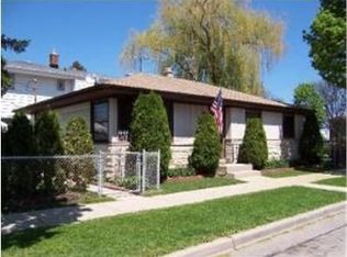 9110 W Carmen Ave, Milwaukee, WI 53225