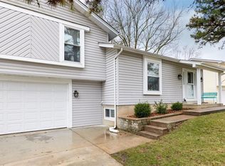 6 Canterbury Dr, Saint Peters, MO 63376