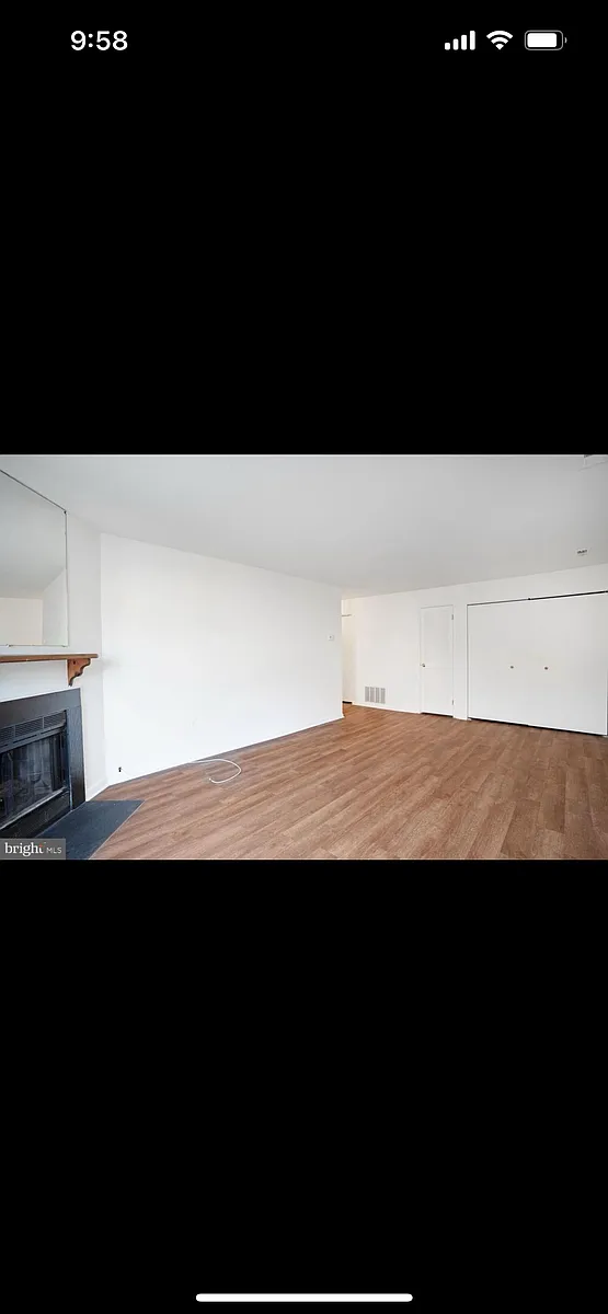 Building Photo - Scotch Pine Dr