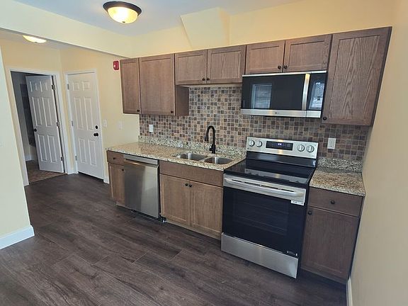 2nd image of 920 N Church St #5