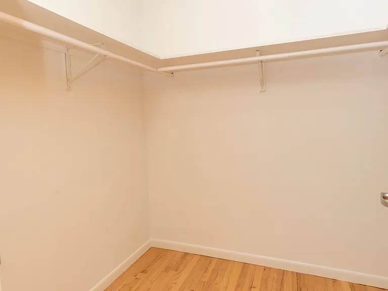 80 Nassau St #4A — Photo 15