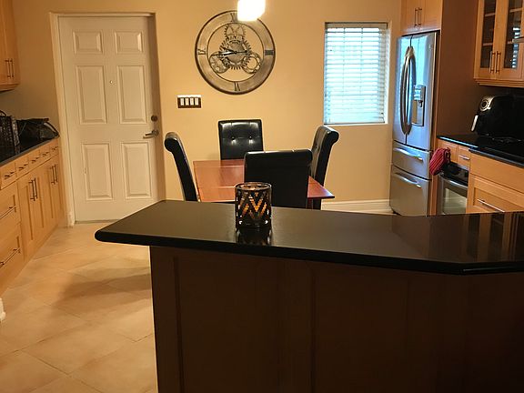  large kitchen/dining area