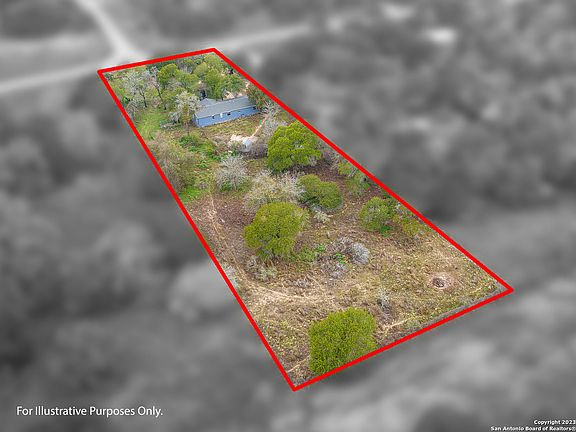 2nd image of 936 Eagle Creek Dr