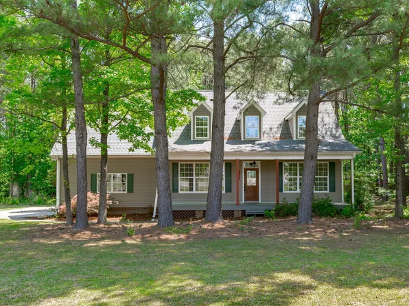1614 Ballard Rd, Fuquay Varina, NC 27526