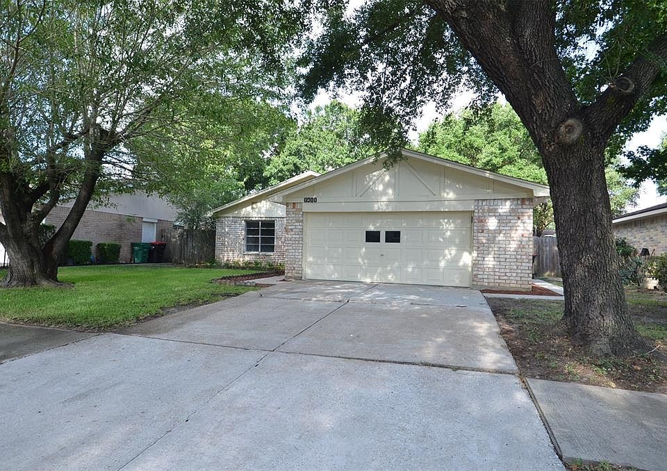1st image of 7411 Breccia Dr