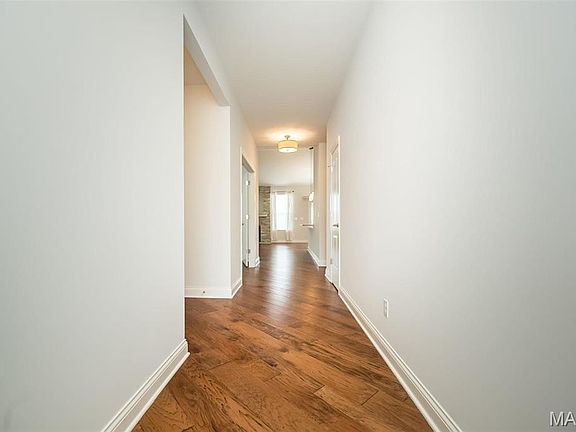 5th image of 1532 Woodside Hills Dr