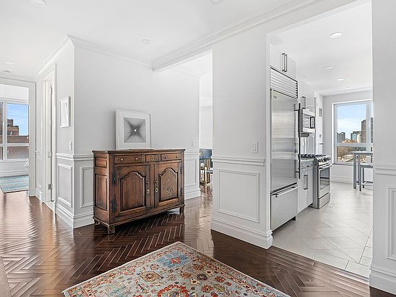 5th image of 351 E 51st St APT 9C
