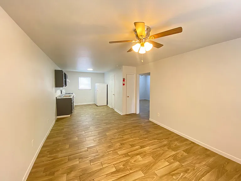 5412 Market St #6 — Photo 3