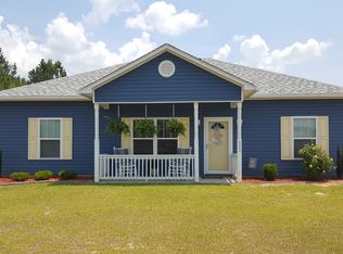 922 W Old Camden Rd, Hartsville, SC 29550