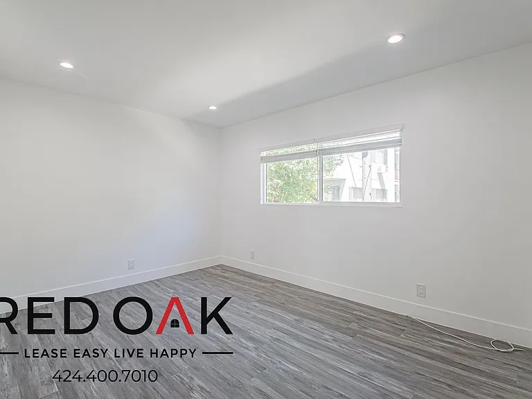 1350 N Fuller Ave #9 — Photo 17
