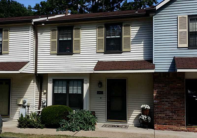 1st image of 702 Cottingham Ct
