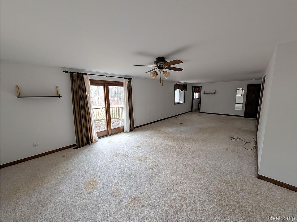 9345 Weber Rd, photo 24