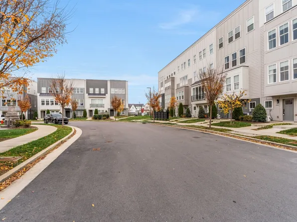 2032 Edison Park Ln, Nashville, TN 37209