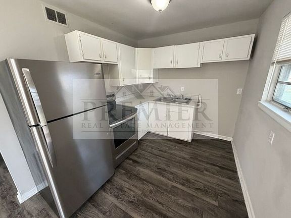 5th image of 6206 E 153rd St APT A